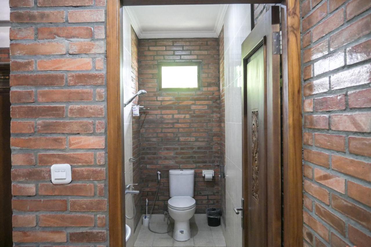 Ndalem Suryo Saptono Guest House Tugu Eksteriør billede