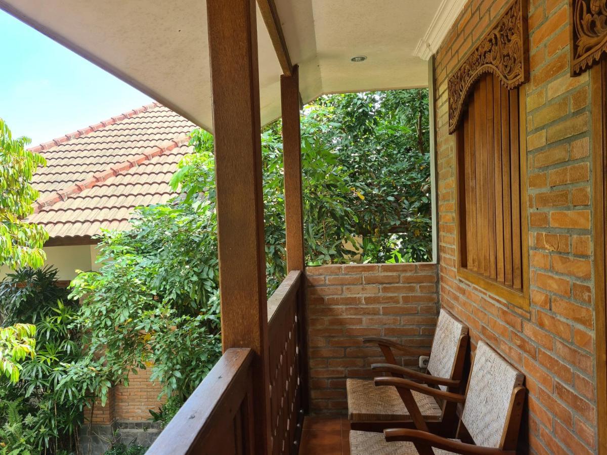 Ndalem Suryo Saptono Guest House Tugu Eksteriør billede