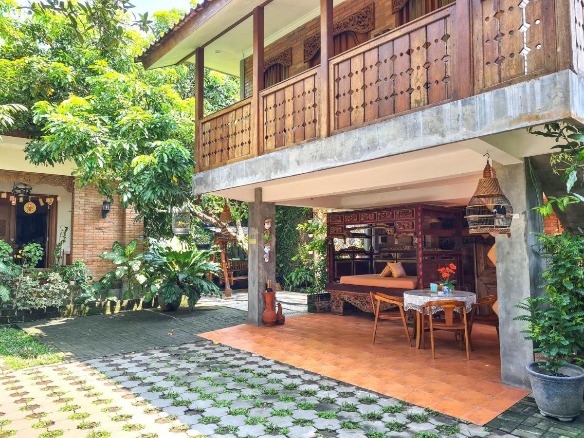 Ndalem Suryo Saptono Guest House Tugu Eksteriør billede
