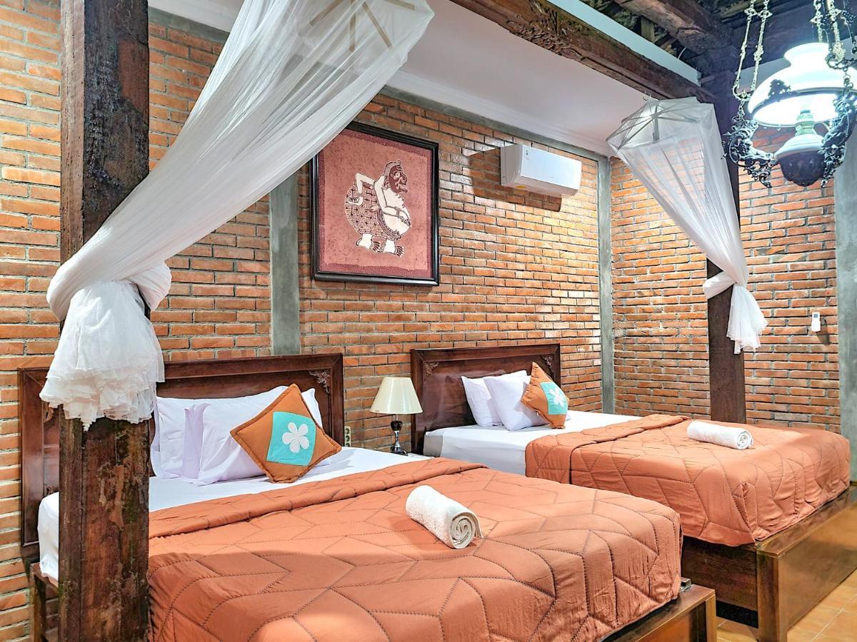 Ndalem Suryo Saptono Guest House Tugu Eksteriør billede