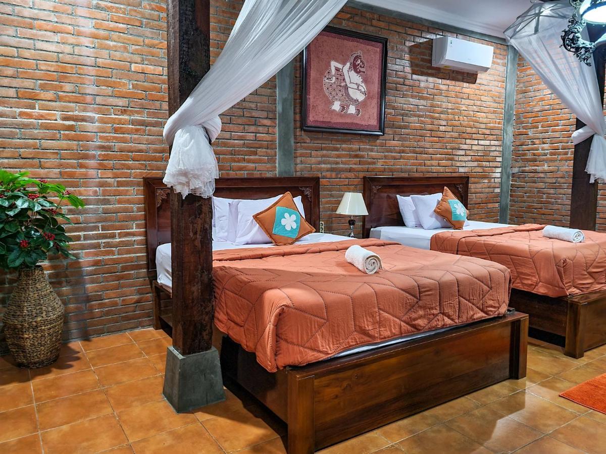 Ndalem Suryo Saptono Guest House Tugu Eksteriør billede