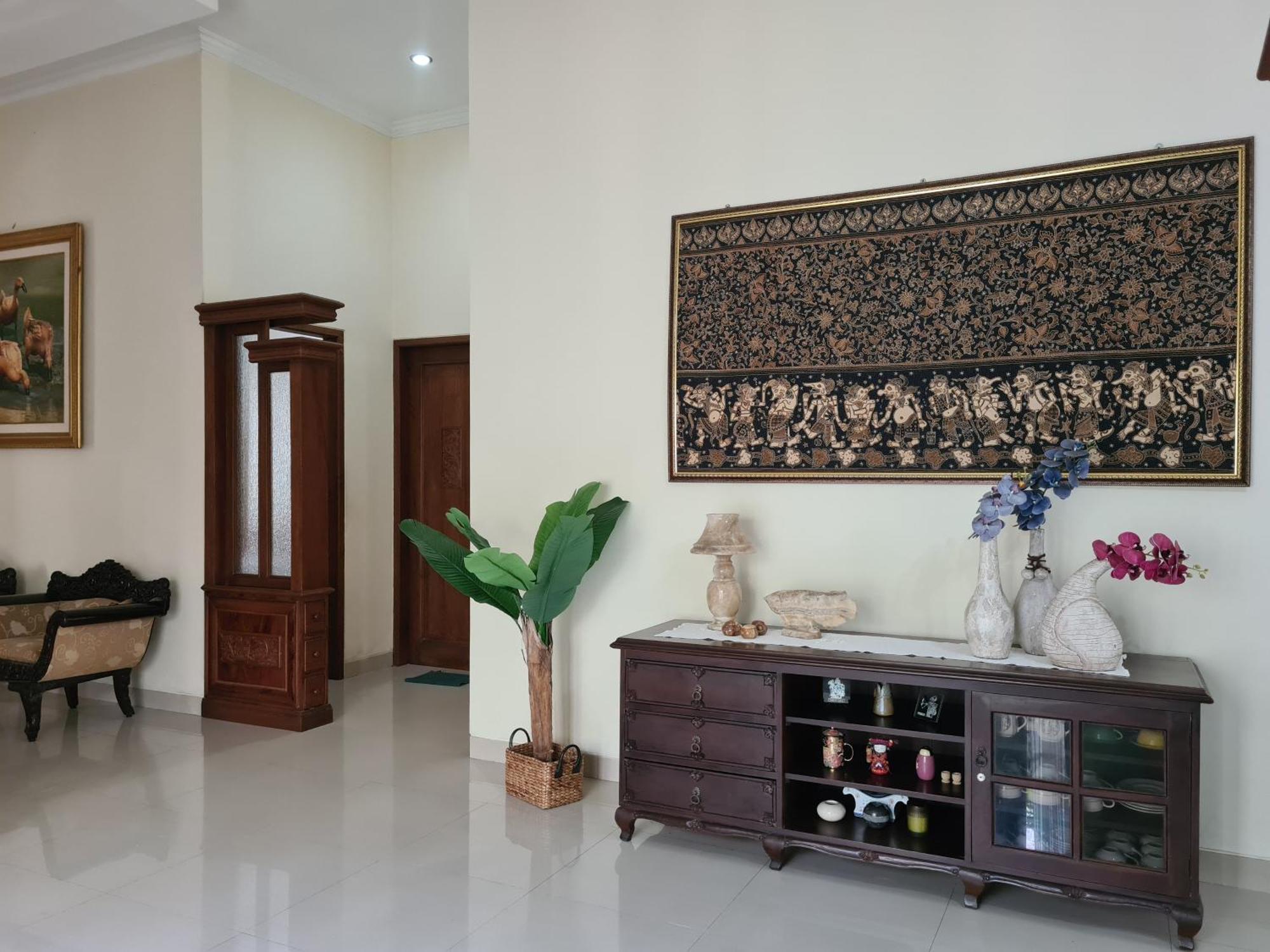 Ndalem Suryo Saptono Guest House Tugu Eksteriør billede