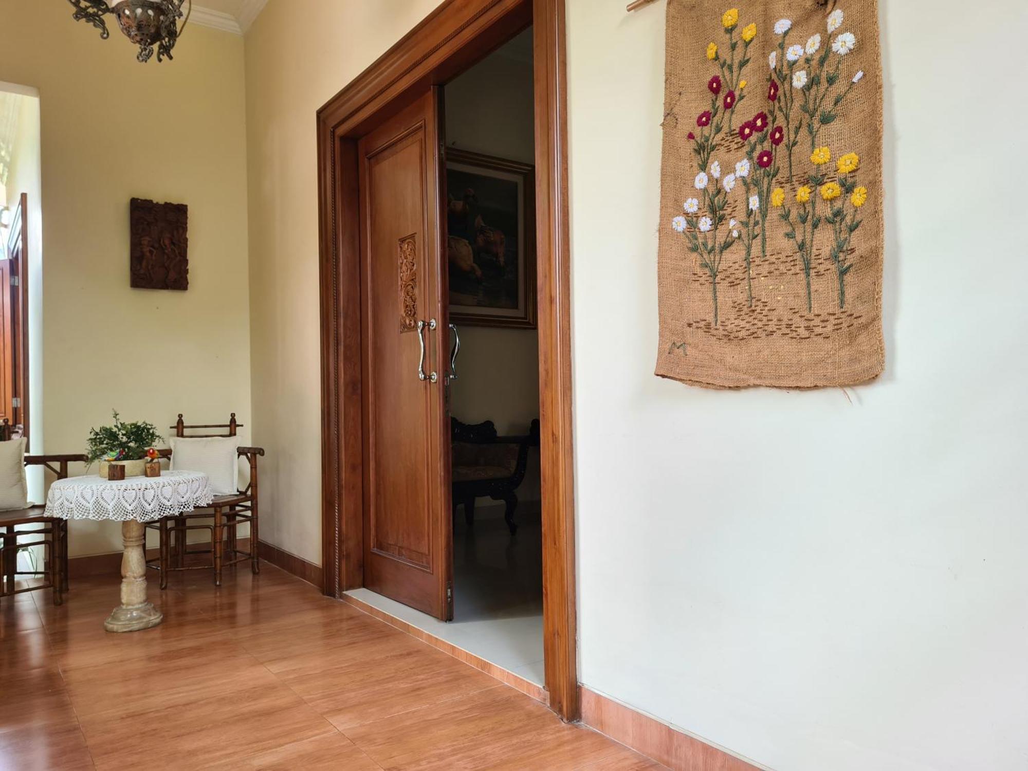 Ndalem Suryo Saptono Guest House Tugu Eksteriør billede