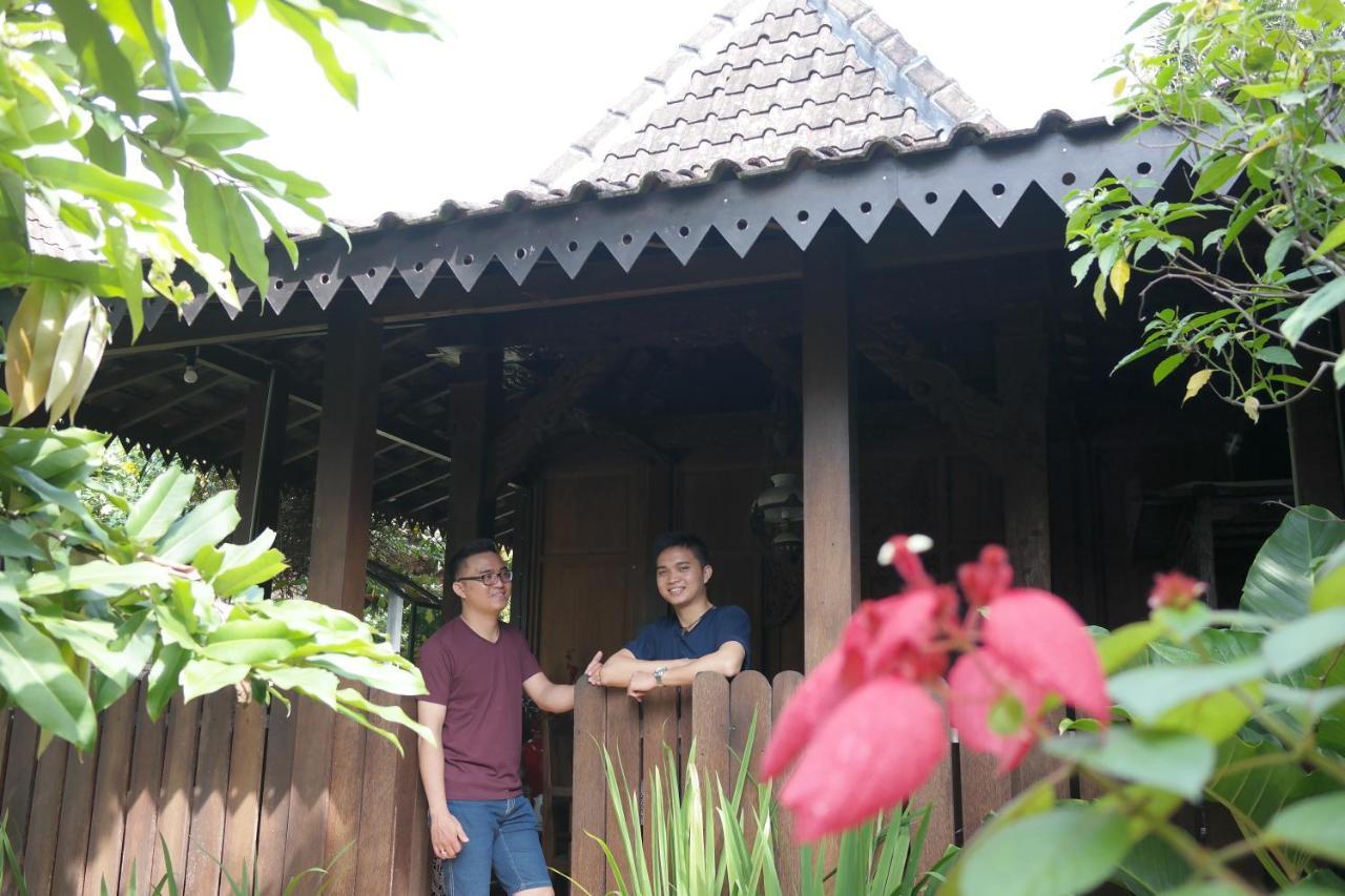 Ndalem Suryo Saptono Guest House Tugu Eksteriør billede